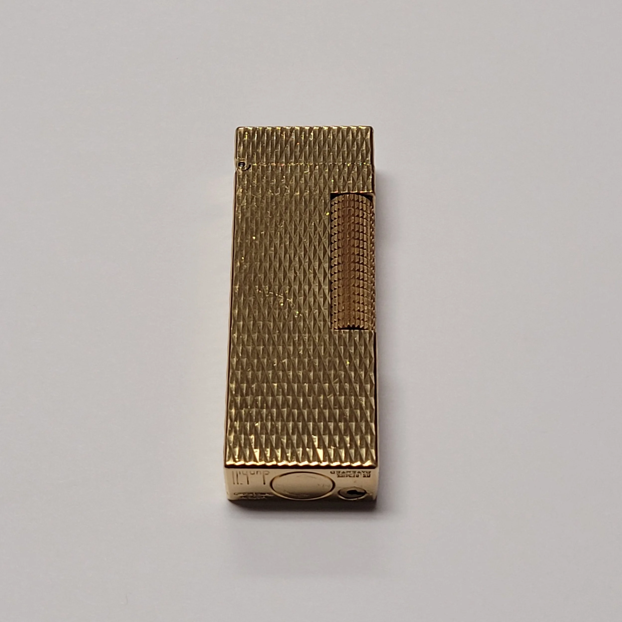 Alfred Dunhill Rollagas Gold Plated Diamond Head — Elegant Alfred Dunhill Rollagas Gold Plated Diamond Head — Elegant